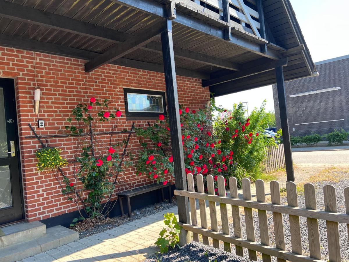 5 Minute Walk To Lego House-2 Bedrooms With Balcony Garden View.Loft Floor Billund  Kültér fotó